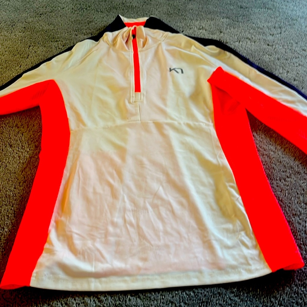 Kari traa ￼ zip up top in great shape